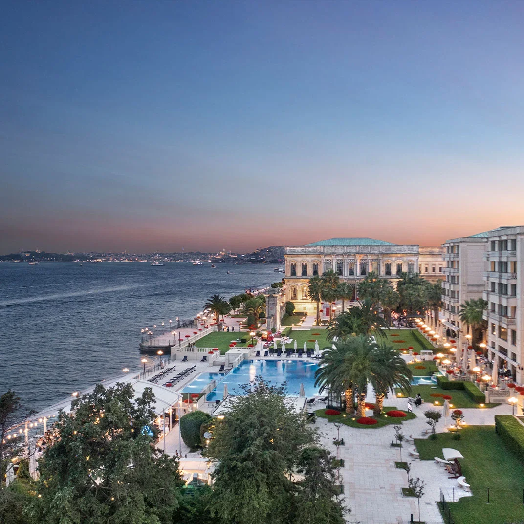 Taxi from Istanbul Airport to Ciragan Palace Kempinsky