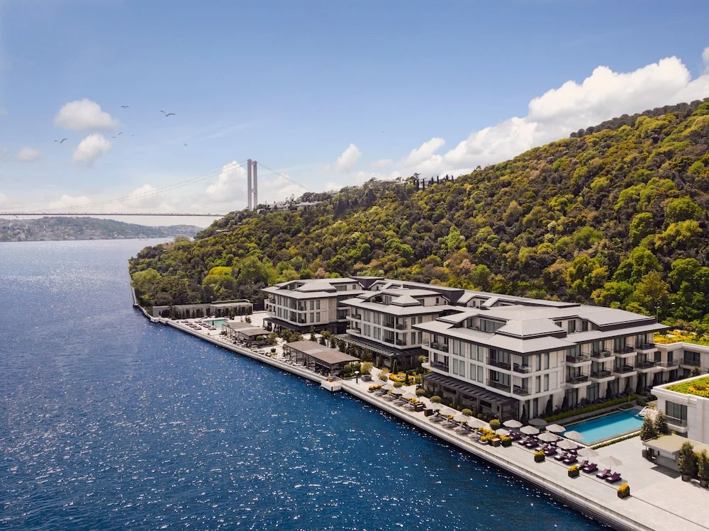 Airport Transfer for the Mandarin Oriental Bosphorus Hotel