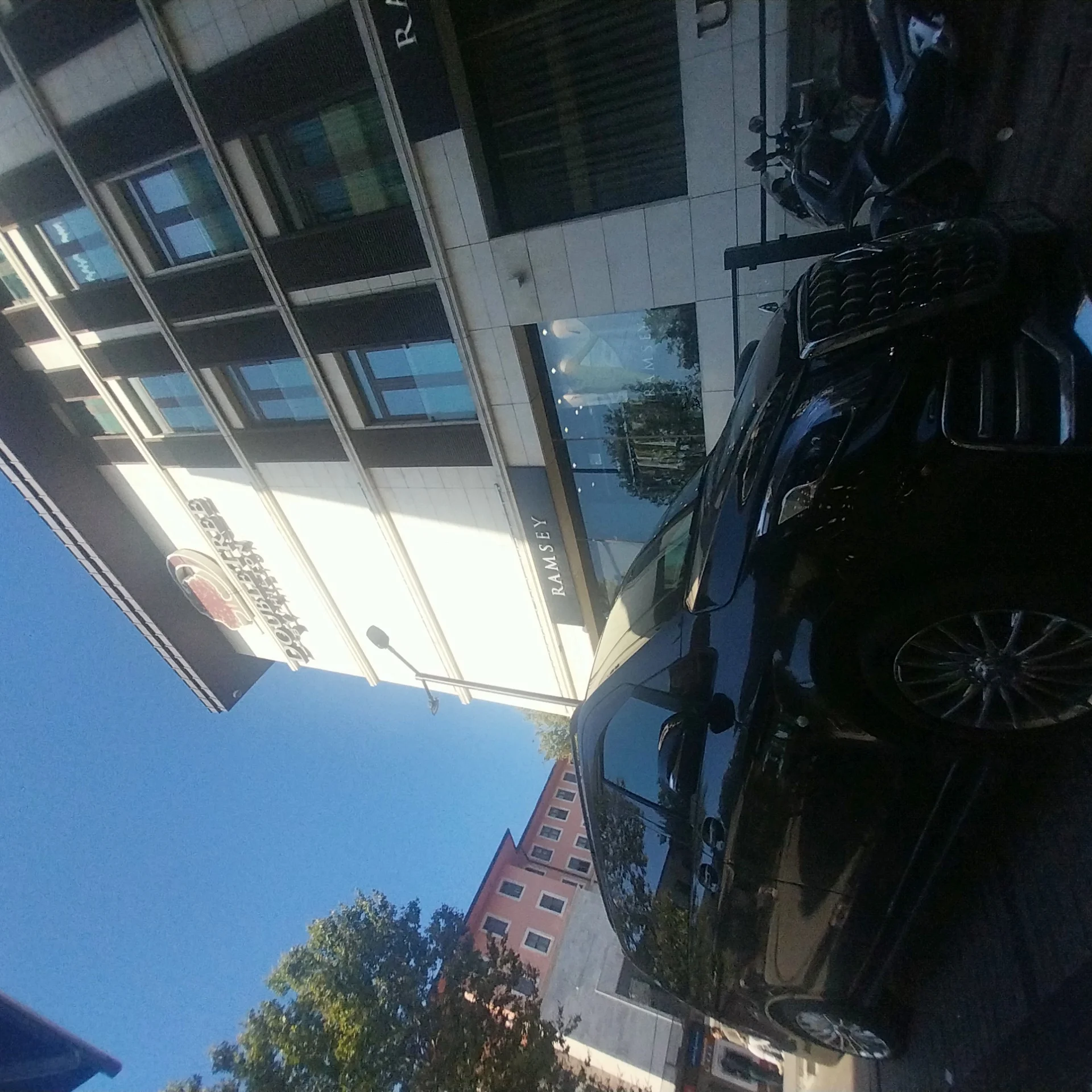 Havalimanından Doubletree Hilton Old Town'a Konforlu Ulaşım